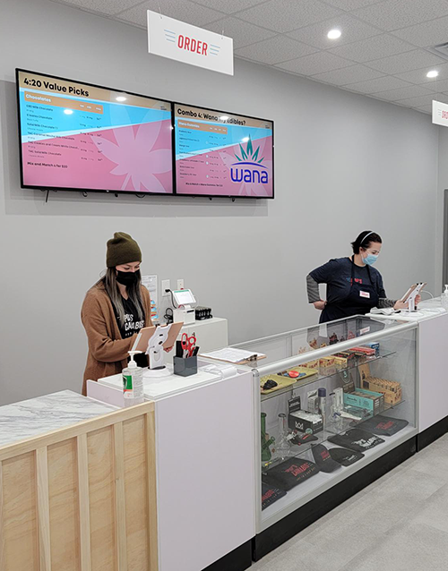 Pops Cannabis budtenders